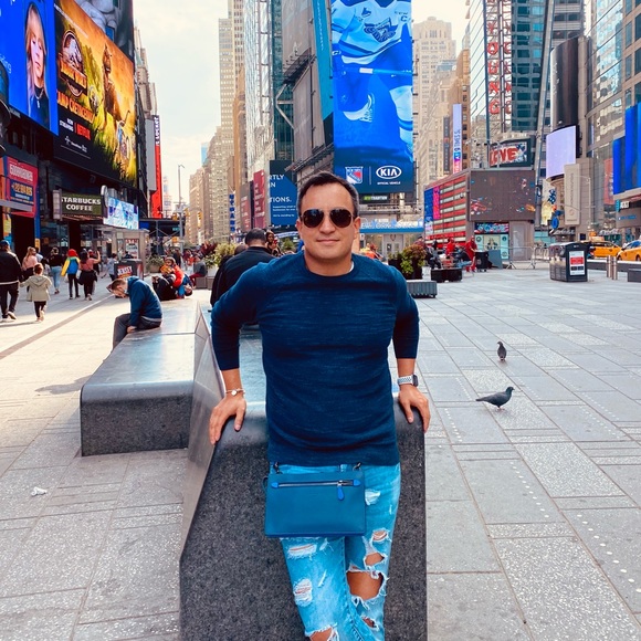 Meet your Posher, Fernando - Picture 1 of 1